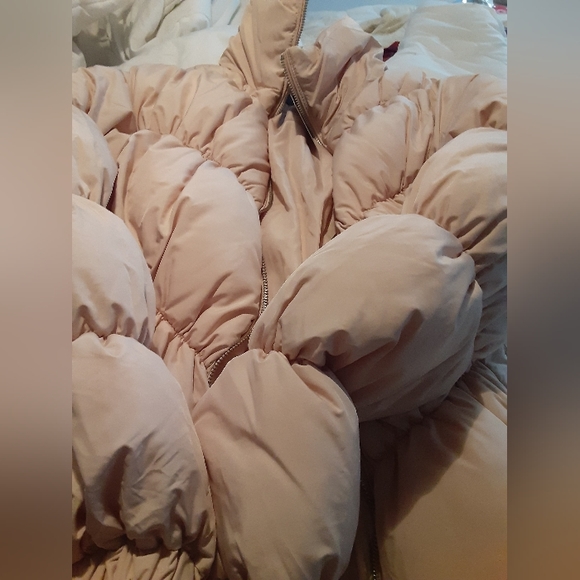 2/$30 Bates sisters boutique puffer Jacket - Picture 3 of 3